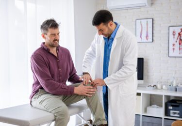 Experienced Pain Doctors in Glenview Accepting New Patients